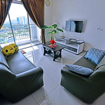 Hits Homestay Bayan Lepas Eksteriør bilde