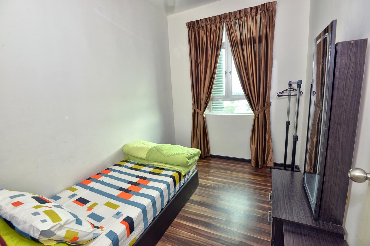 Hits Homestay Bayan Lepas Eksteriør bilde