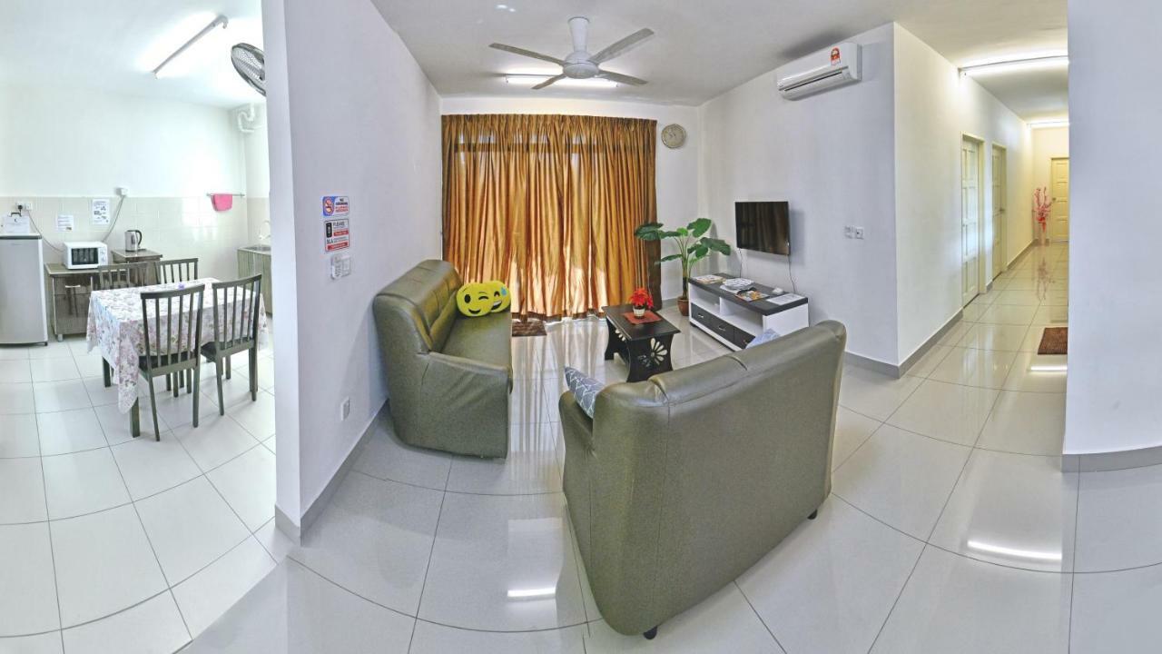 Hits Homestay Bayan Lepas Eksteriør bilde