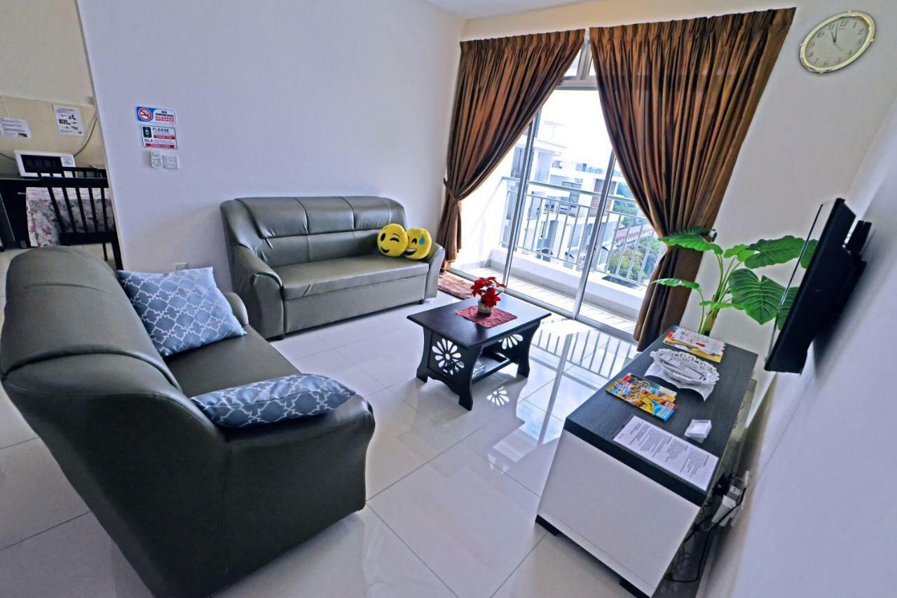 Hits Homestay Bayan Lepas Eksteriør bilde